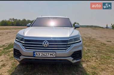 Позашляховик / Кросовер Volkswagen Touareg 2019 в Києві