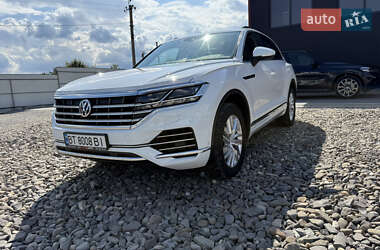 Позашляховик / Кросовер Volkswagen Touareg 2019 в 
