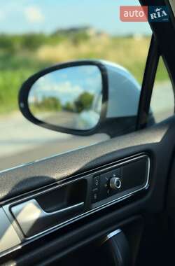 Внедорожник / Кроссовер Volkswagen Touareg 2014 в 
