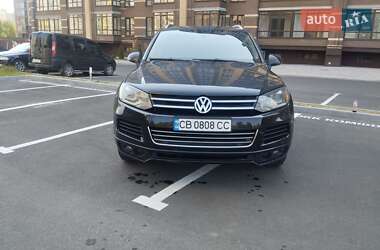 Внедорожник / Кроссовер Volkswagen Touareg 2012 в Чернигове