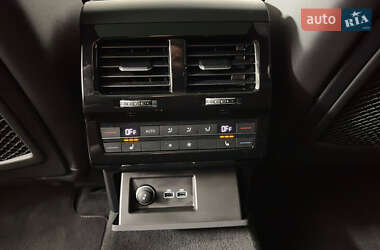 Внедорожник / Кроссовер Volkswagen Touareg 2019 в 