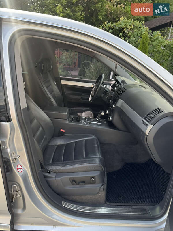 Позашляховик / Кросовер Volkswagen Touareg 2004 в Бердичеві