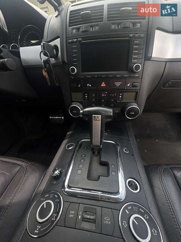 Позашляховик / Кросовер Volkswagen Touareg 2004 в Бердичеві