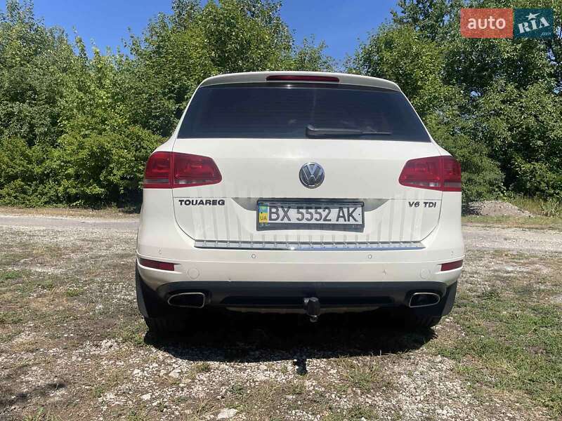 Позашляховик / Кросовер Volkswagen Touareg 2011 в Хмельницькому