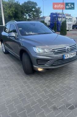 Позашляховик / Кросовер Volkswagen Touareg 2016 в 