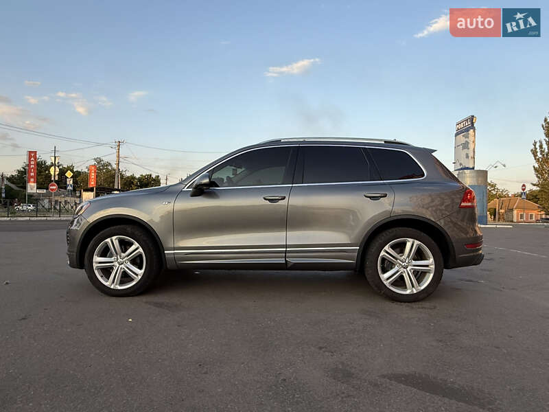 Внедорожник / Кроссовер Volkswagen Touareg 2013 в Одессе