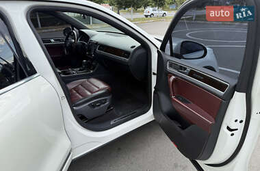 Внедорожник / Кроссовер Volkswagen Touareg 2011 в 