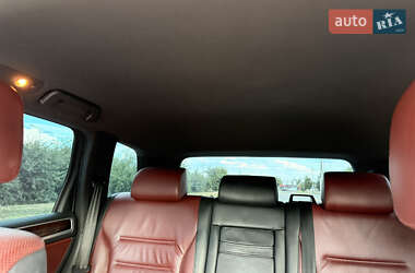 Внедорожник / Кроссовер Volkswagen Touareg 2011 в 
