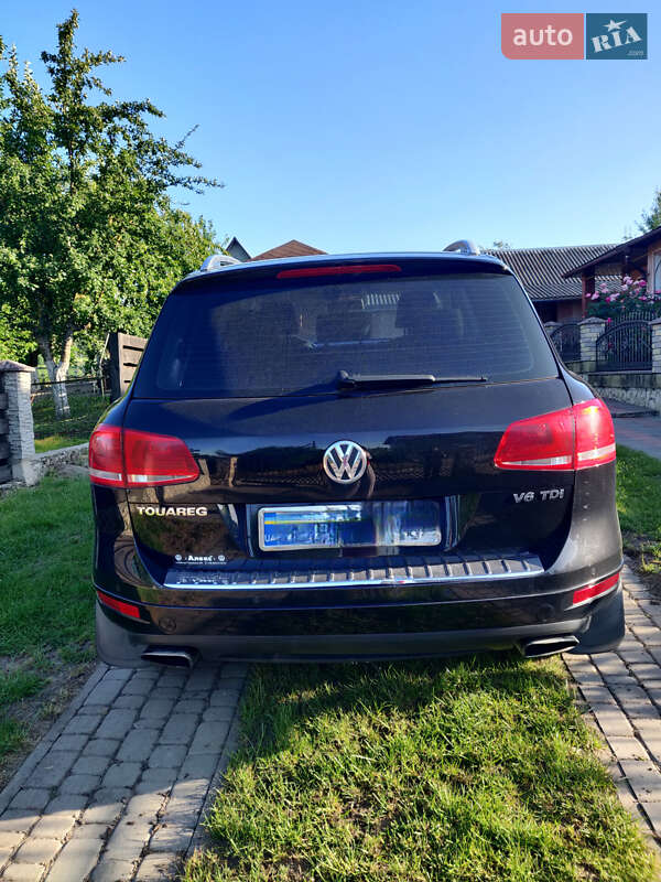 Внедорожник / Кроссовер Volkswagen Touareg 2011 в Тернополе