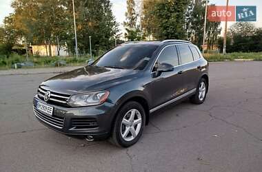 Внедорожник / Кроссовер Volkswagen Touareg 2013 в 