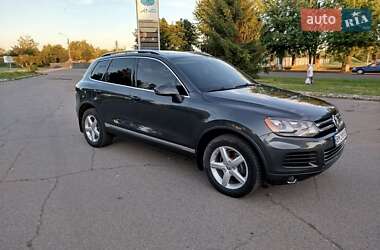 Внедорожник / Кроссовер Volkswagen Touareg 2013 в 