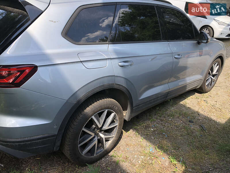 Внедорожник / Кроссовер Volkswagen Touareg 2024 в Киеве