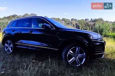 Позашляховик / Кросовер Volkswagen Touareg 2011 в 