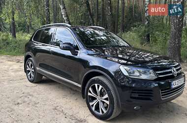 Внедорожник / Кроссовер Volkswagen Touareg 2011 в Чернигове