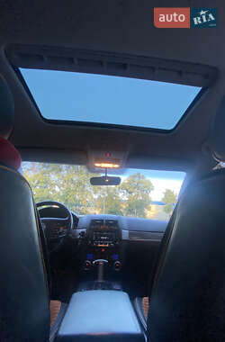 Внедорожник / Кроссовер Volkswagen Touareg 2006 в 
