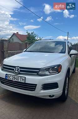 Позашляховик / Кросовер Volkswagen Touareg 2014 в Стрию