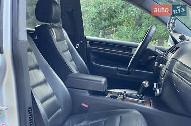 Внедорожник / Кроссовер Volkswagen Touareg 2002 в 