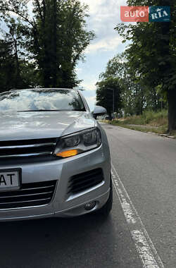 Внедорожник / Кроссовер Volkswagen Touareg 2014 в 