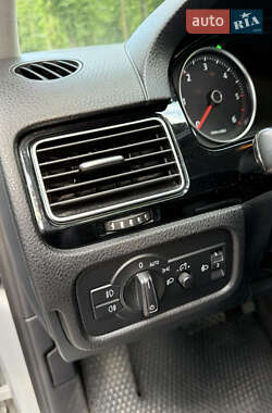 Внедорожник / Кроссовер Volkswagen Touareg 2014 в 