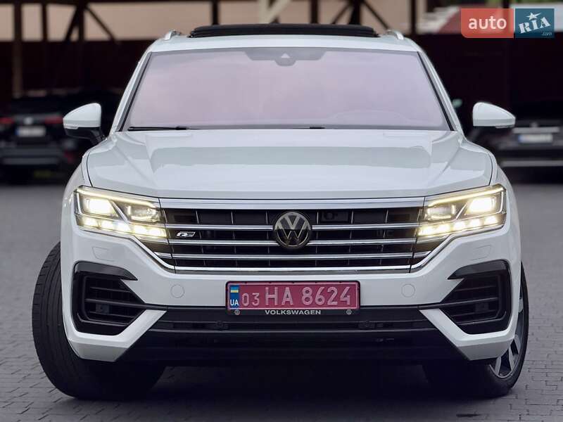 Позашляховик / Кросовер Volkswagen Touareg 2019 в Хусті
