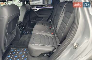 Позашляховик / Кросовер Volkswagen Touareg 2022 в 