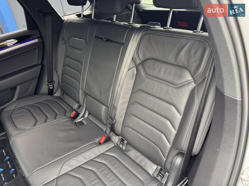 Внедорожник / Кроссовер Volkswagen Touareg 2022 в Ровно