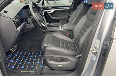 Позашляховик / Кросовер Volkswagen Touareg 2022 в 
