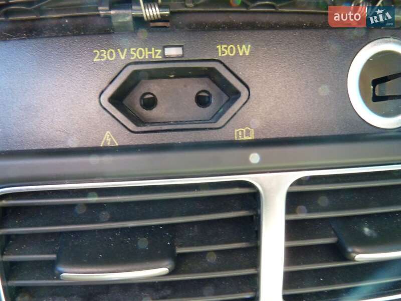 Внедорожник / Кроссовер Volkswagen Touareg 2015 в Житомире