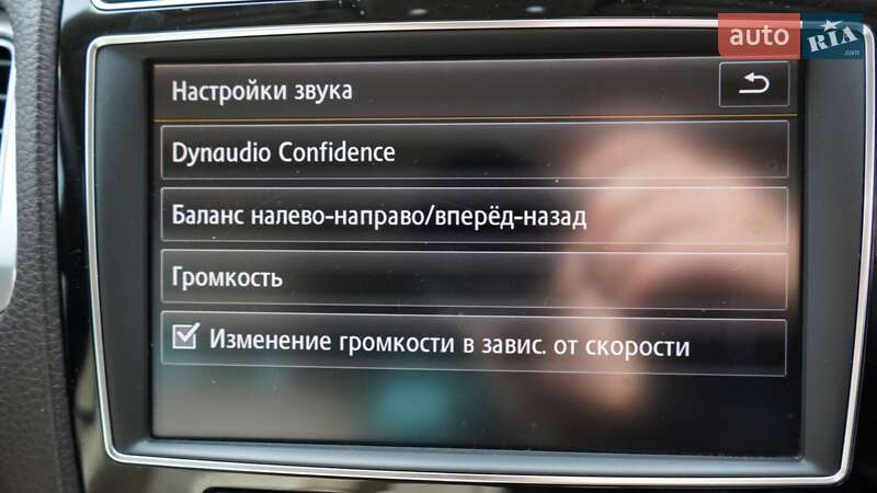 Внедорожник / Кроссовер Volkswagen Touareg 2015 в Житомире