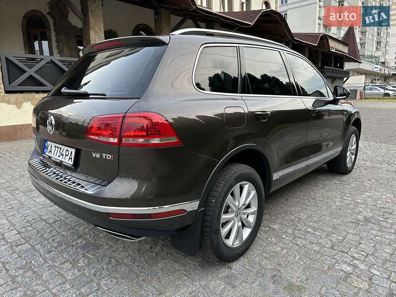 Внедорожник / Кроссовер Volkswagen Touareg 2017 в Киеве