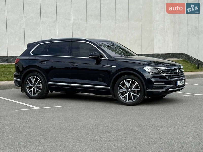 Внедорожник / Кроссовер Volkswagen Touareg 2022 в Киеве