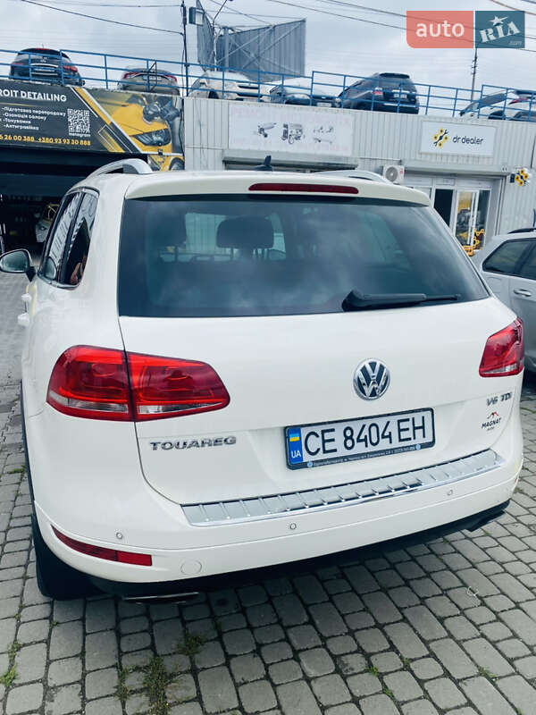 Внедорожник / Кроссовер Volkswagen Touareg 2010 в Черновцах