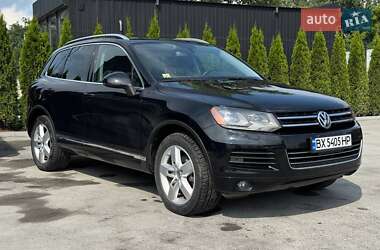 Внедорожник / Кроссовер Volkswagen Touareg 2011 в 