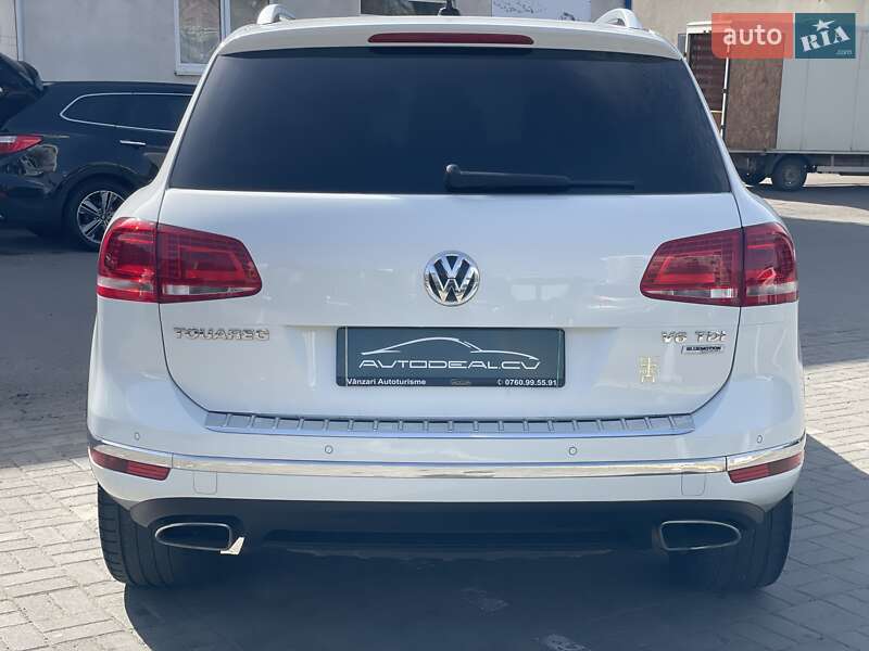 Внедорожник / Кроссовер Volkswagen Touareg 2014 в Черновцах