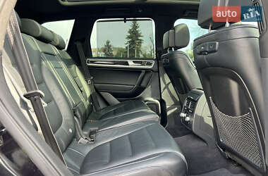 Внедорожник / Кроссовер Volkswagen Touareg 2015 в 
