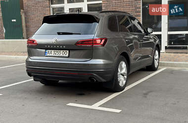 Внедорожник / Кроссовер Volkswagen Touareg 2019 в 