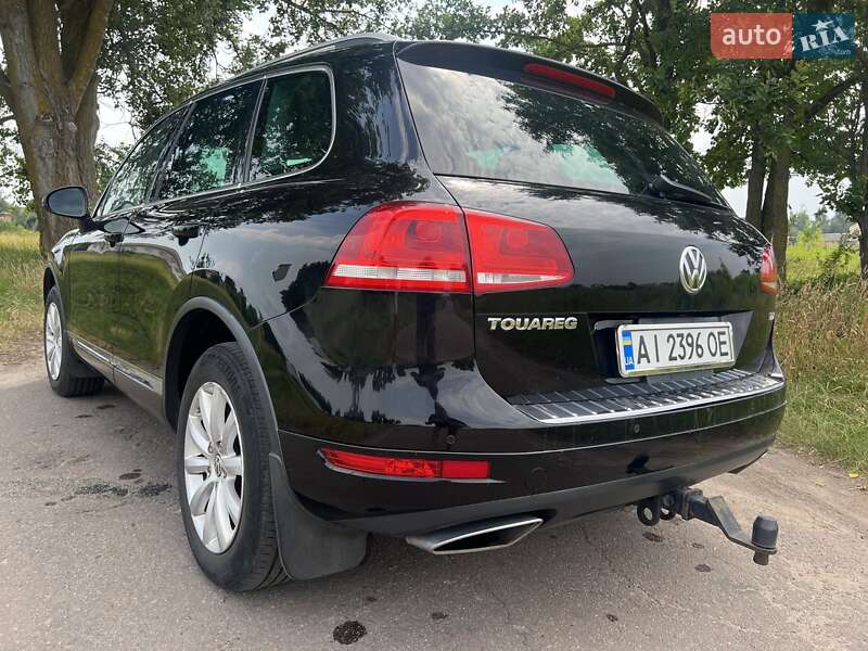Внедорожник / Кроссовер Volkswagen Touareg 2011 в Броварах