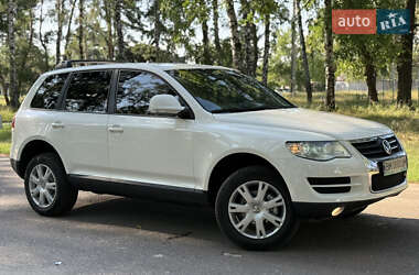 Позашляховик / Кросовер Volkswagen Touareg 2010 в Охтирці