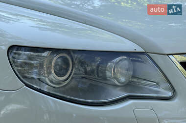 Внедорожник / Кроссовер Volkswagen Touareg 2010 в 