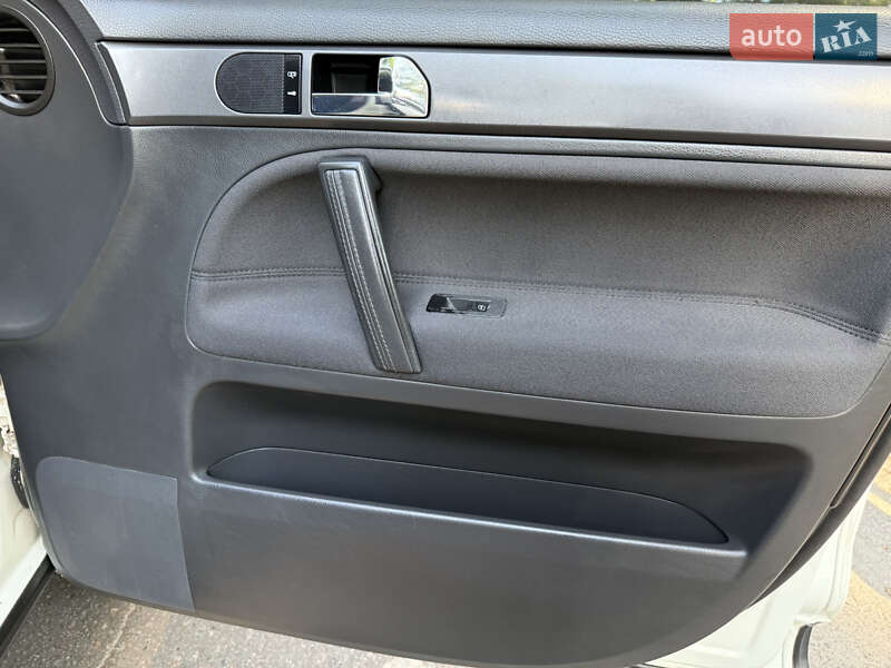 Внедорожник / Кроссовер Volkswagen Touareg 2010 в Ахтырке
