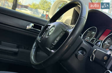 Внедорожник / Кроссовер Volkswagen Touareg 2010 в 