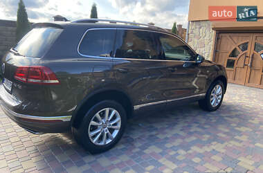 Внедорожник / Кроссовер Volkswagen Touareg 2017 в 