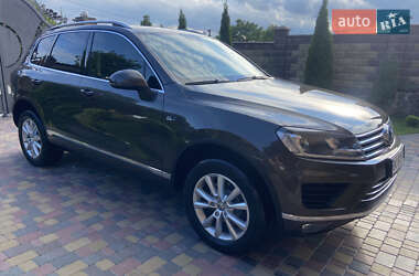 Внедорожник / Кроссовер Volkswagen Touareg 2017 в 