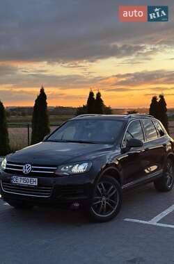 Внедорожник / Кроссовер Volkswagen Touareg 2011 в Черновцах