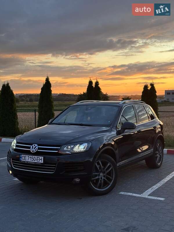 Внедорожник / Кроссовер Volkswagen Touareg 2011 в 