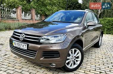 Внедорожник / Кроссовер Volkswagen Touareg 2012 в Белой Церкви