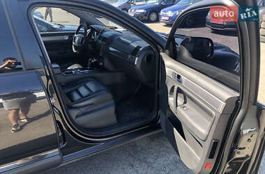 Внедорожник / Кроссовер Volkswagen Touareg 2005 в 