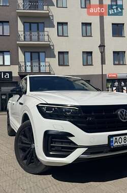 Внедорожник / Кроссовер Volkswagen Touareg 2018 в Хусте