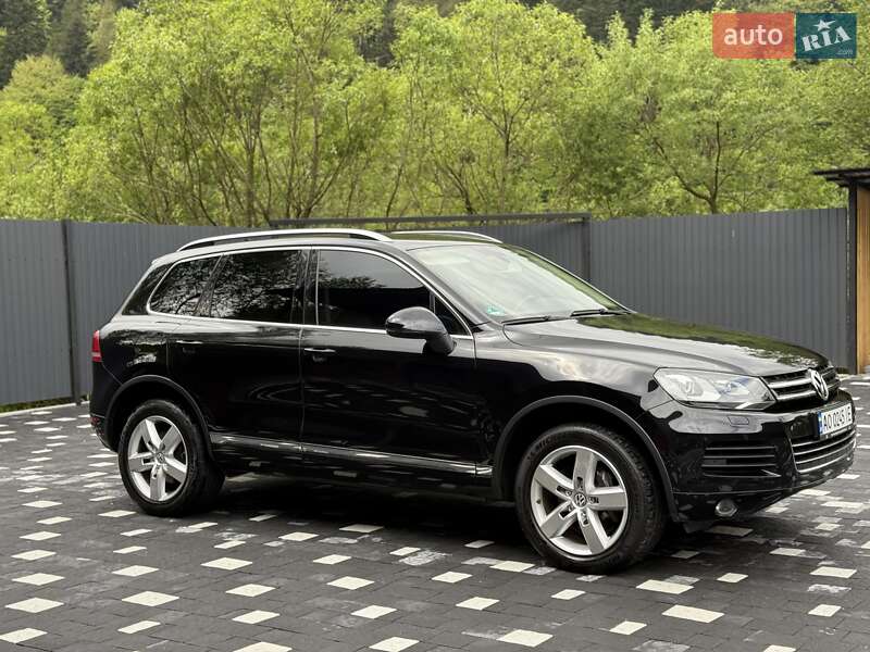 Позашляховик / Кросовер Volkswagen Touareg 2011 в Міжгір'ї
