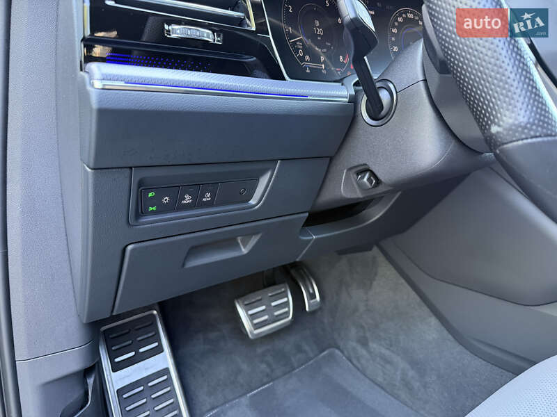 Позашляховик / Кросовер Volkswagen Touareg 2021 в Хмельницькому